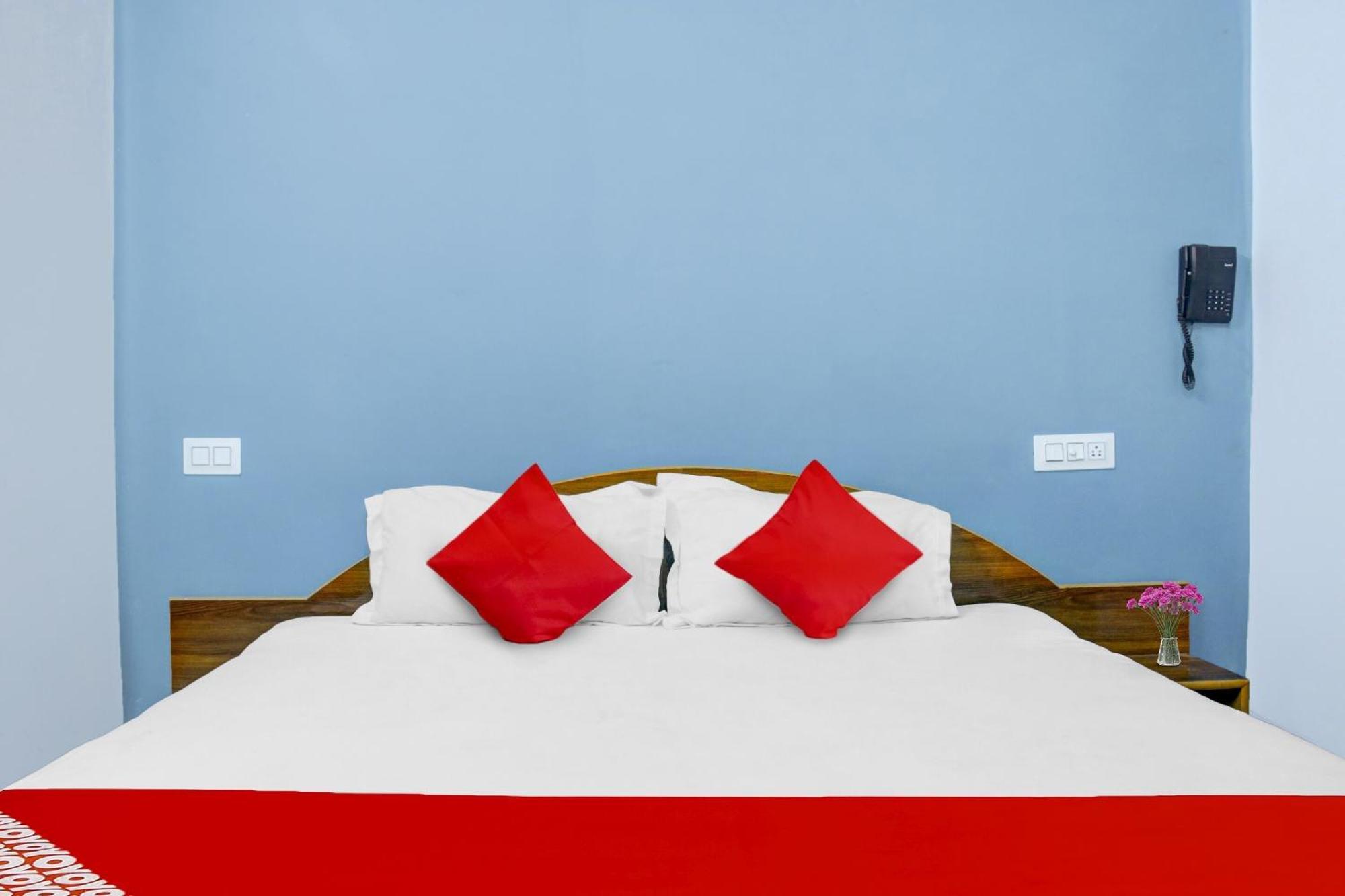Hotel O Triveni. Patna  Buitenkant foto