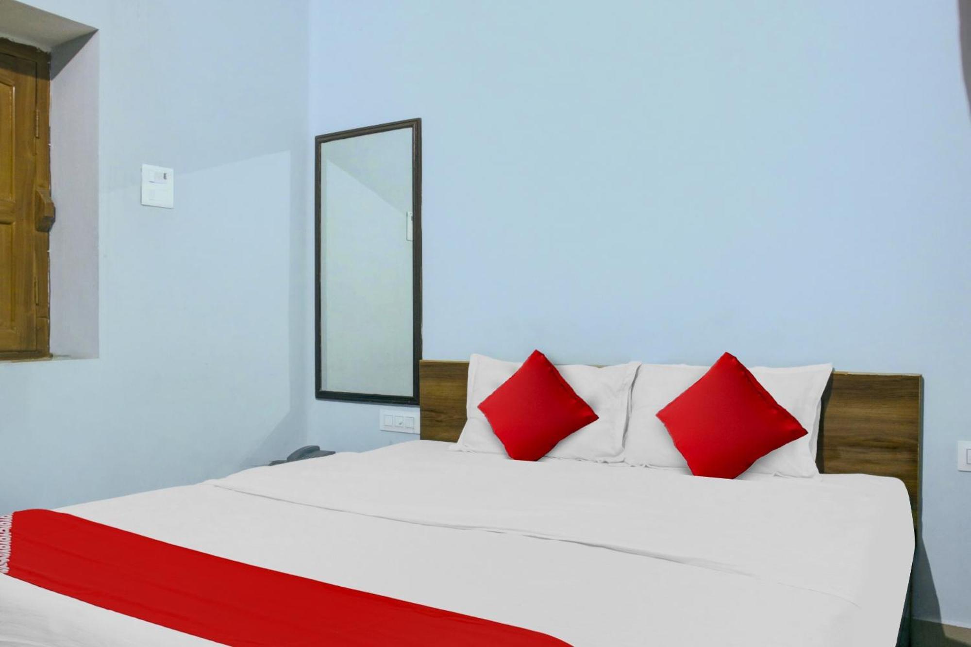 Hotel O Triveni. Patna  Buitenkant foto